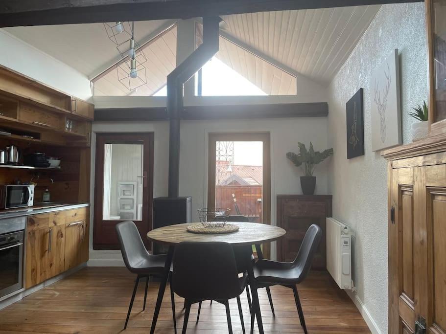 Appartement Plein De Charme - Coeur Vieille Ville アヌシー エクステリア 写真
