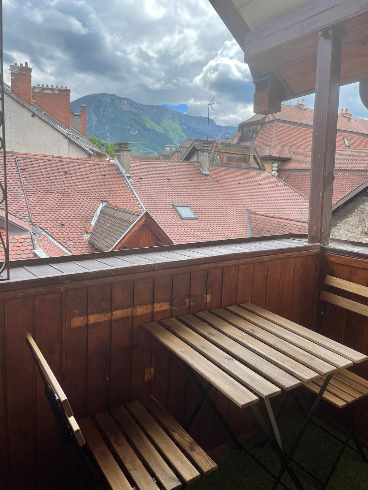 Appartement Plein De Charme - Coeur Vieille Ville アヌシー エクステリア 写真